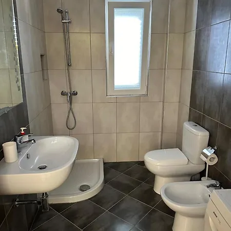 Beachside Apartment, 100m Away * Лежа